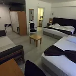 Tymbris 3* إسكيشير