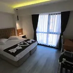 Tymbris Hotel