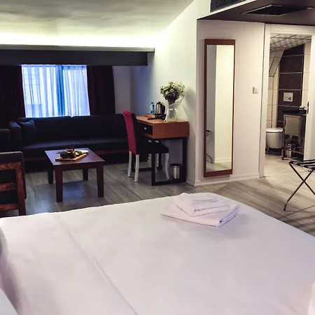 Tymbris Hotel