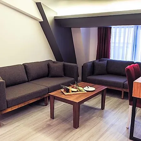 Tymbris Hotel 3*