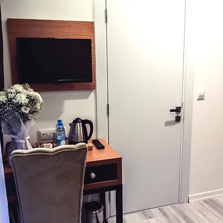 Tymbris Hotel 3*